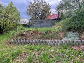 PREDAJ: Záhrada, rozlohou 392 m2 nad Tulskou - Banská Bystri