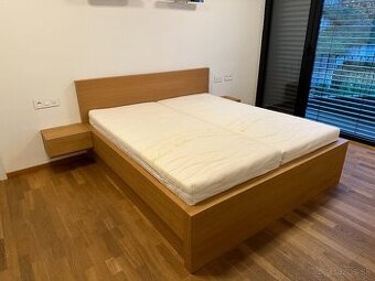 Drevená posteľ 180x200 cm