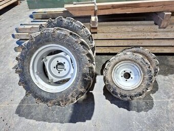 Kolesa na malotraktor