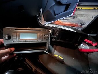 autorádio Škoda Rapid