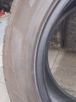 Predám zimné pneu Dunlop 235/55 r18