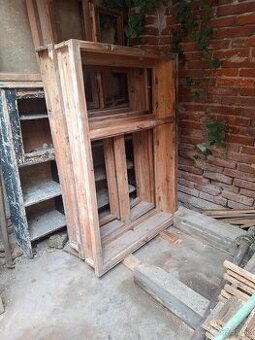 Drevene futrovane okno