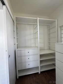 šatníkový systém / otvorený šatník