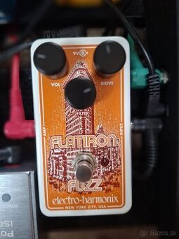 Fuzz efekt Flatiron