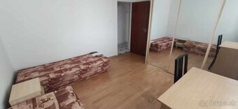 Ponúkam izbu alebo celý byt v Trnave na prenájom