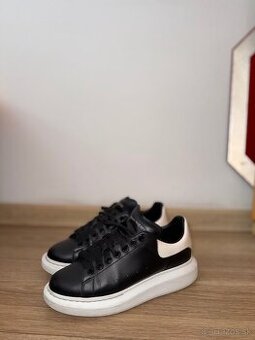 Alexander McQueen 41