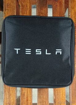 Predám originál Tesla nabíjačka