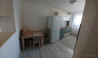 Dam do prenajmu 2izb byt v centre mesta Humenne