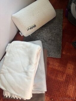 Tri prikrývky, deka a vankúš