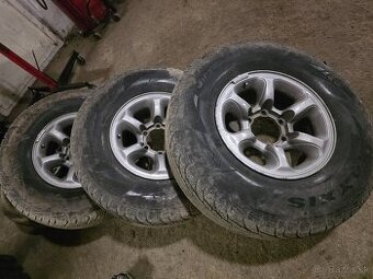 Kolesa Mitsubishi Pajero 265/70 R15