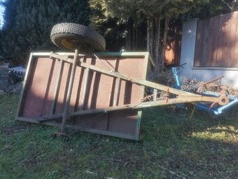 Brzdena vlecka za malotraktor.