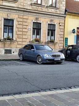 Mercedes E320i 4matic
