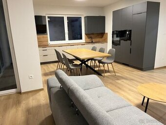 Krásny priestranný 2.izbový byt v NZ SOHO2 + Garážové státie