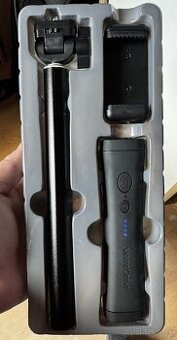 Selfie tyč s powerbankou