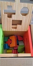 Detská drevená vkladačka kocka 12m+