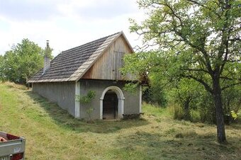 Viničný domček s pozemkom