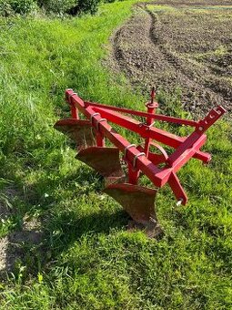 Predám pluh trojak za malotraktor