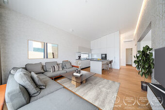 BOSEN | Moderný 4 izbový bungalov s bazénom, ul. Karasová, S