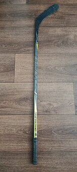 Kompozitna hokejka Bauer Supreme 1s