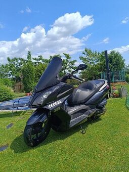 Kymco Downtown 300