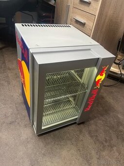 Redbull chladnička