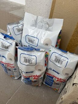 Mapei sparovacka odtien 123 - anticka biela