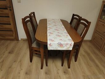 Jedálenský stôl + 4 stoličky