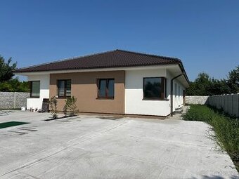 NA PREDAJ 4-IZBOVÝ SKOLAUDOVANÝ RODINNÝ DOM