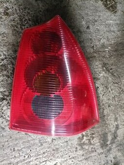 Prave zadne svetlo peugeot 307 sw