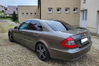 Mercedes Benz Feclift w211 E220 Cdi 2008 Automat Avangarde