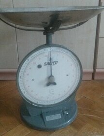 Starožitná váha Salter do 10 kg