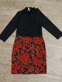 Šaty čiernočervené s kvetovaným vzorom