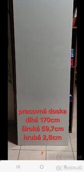 Lesklá biela pracovná doska