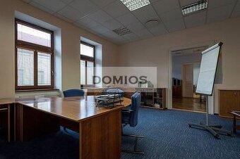 Reprezentačná polyf. budova (900 m2, parking, KE-St. mesto)