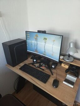 Predám herný PC s monitorom a príslušenstvom