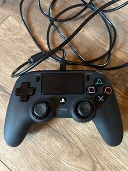 Ovládač k PS4 NACON