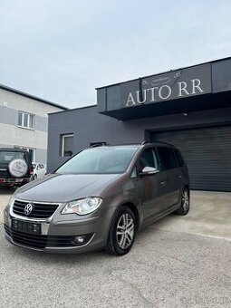 Volkswagen Touran 1.9 TDI 77kW = 7 miest, r.v 2010 =