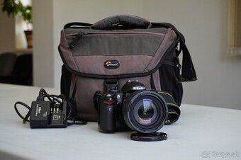 Nikon D5000 + Nikkor 18-105mm f/3,5-5,6 + Brašňa LOWEPRO