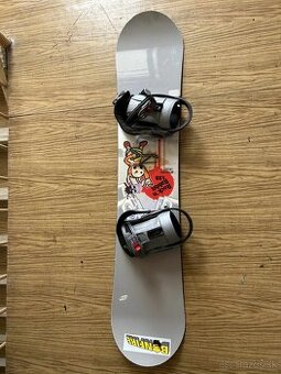 Predám detský/juniorský snowboard komplet