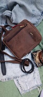 Kožená Crossbody taška nová Top stav❗