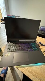ASUS ROG Strix G17 G713PV