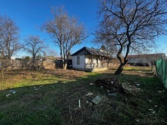 SLNEČNÝ STAVEBNÝ POZEMOK 801 M2 NA LEVANDUĽOVEJ ULICI