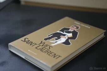 Yves Saint Laurent - Fiona Levisová