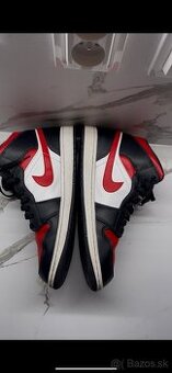 Nike Jordán 1 Mid Fire Red 2023