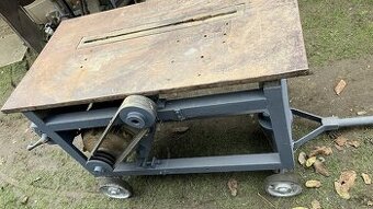 Masívny domáci cirkulár (cinkulár) s príslušenstvom - 1