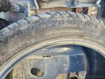 Celoročna pneumatika