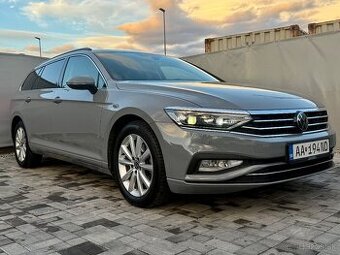 VW Passat 2.0TDI / MATRIX / DSG / 2024 / 42tis.KM / V ZÁRUKE