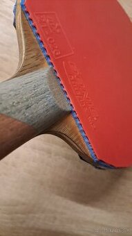 Stolnotenisová raketa VICTAS