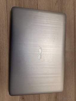 Predám notebook ASUS X540U