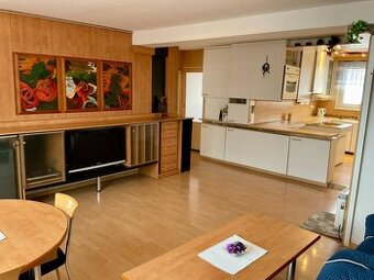 Babony TRE I Prenájom Priestranný 3-izbový byt s loggiou